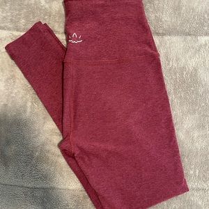 Womens Beyond Yoga Heathered Red Leggings